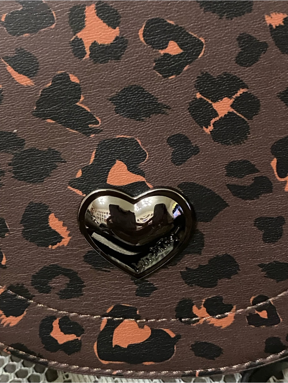 Betsy Johnson Brown Leopard Heart Crossbody Bag - Picture 4 of 5